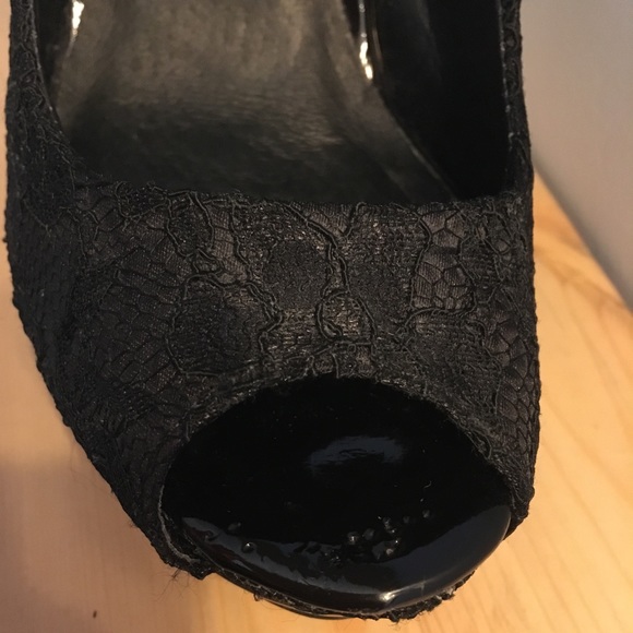 Black Lace Feather Stilettos with Bow and Charms - Picture 6 of 7